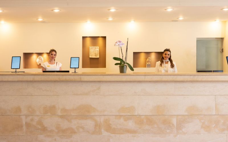 HOTEL CANVAS BY MITSIS MESSONGHI